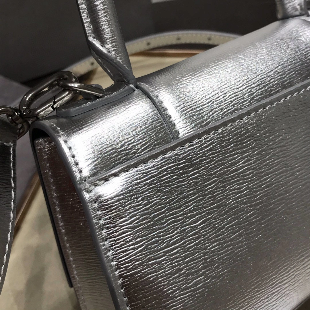 MOMO--Calfskin Hourglass high quality version item : 202B90K2722-2