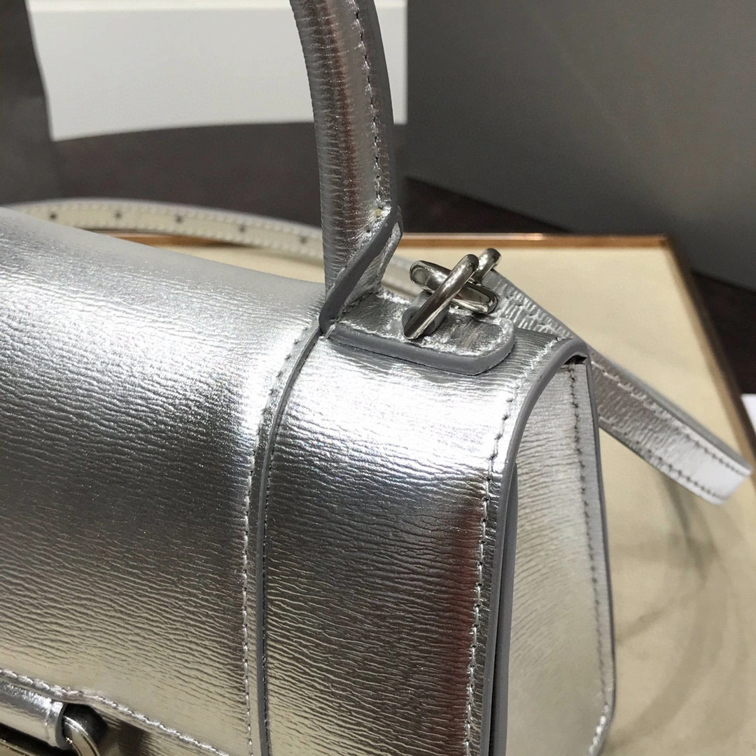 MOMO--Calfskin Hourglass high quality version item : 202B90K2722-2