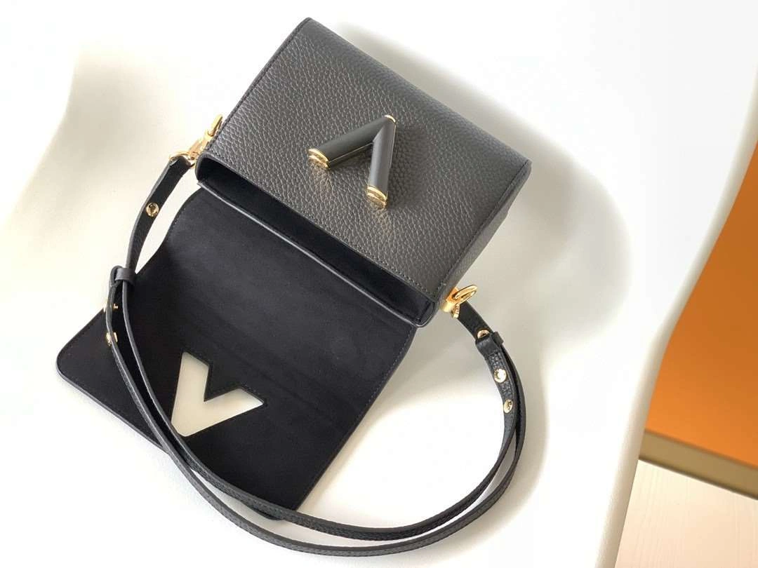 *MOMO- Calfskin M58688 item : A-B00G3154