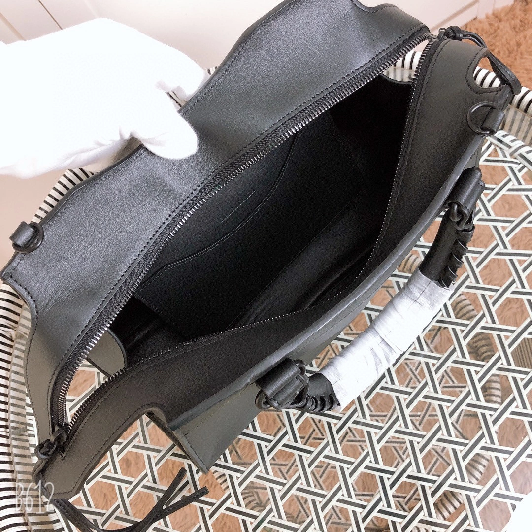 MOMO--Calfskin Neo Classic Mini high quality version item : 063B11K2641