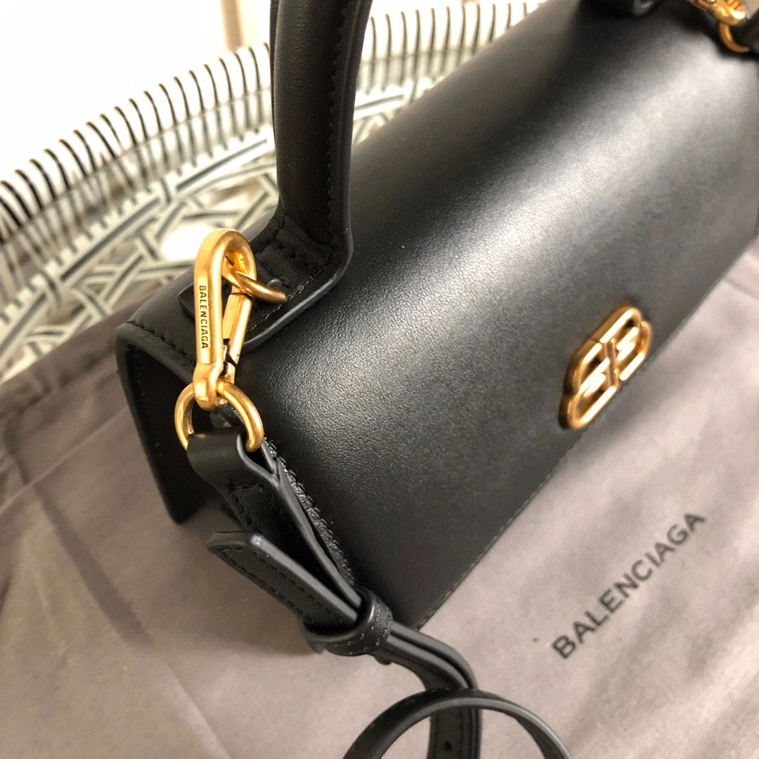MOMO--Calfskin SHARP high quality version item : 063B76K2633