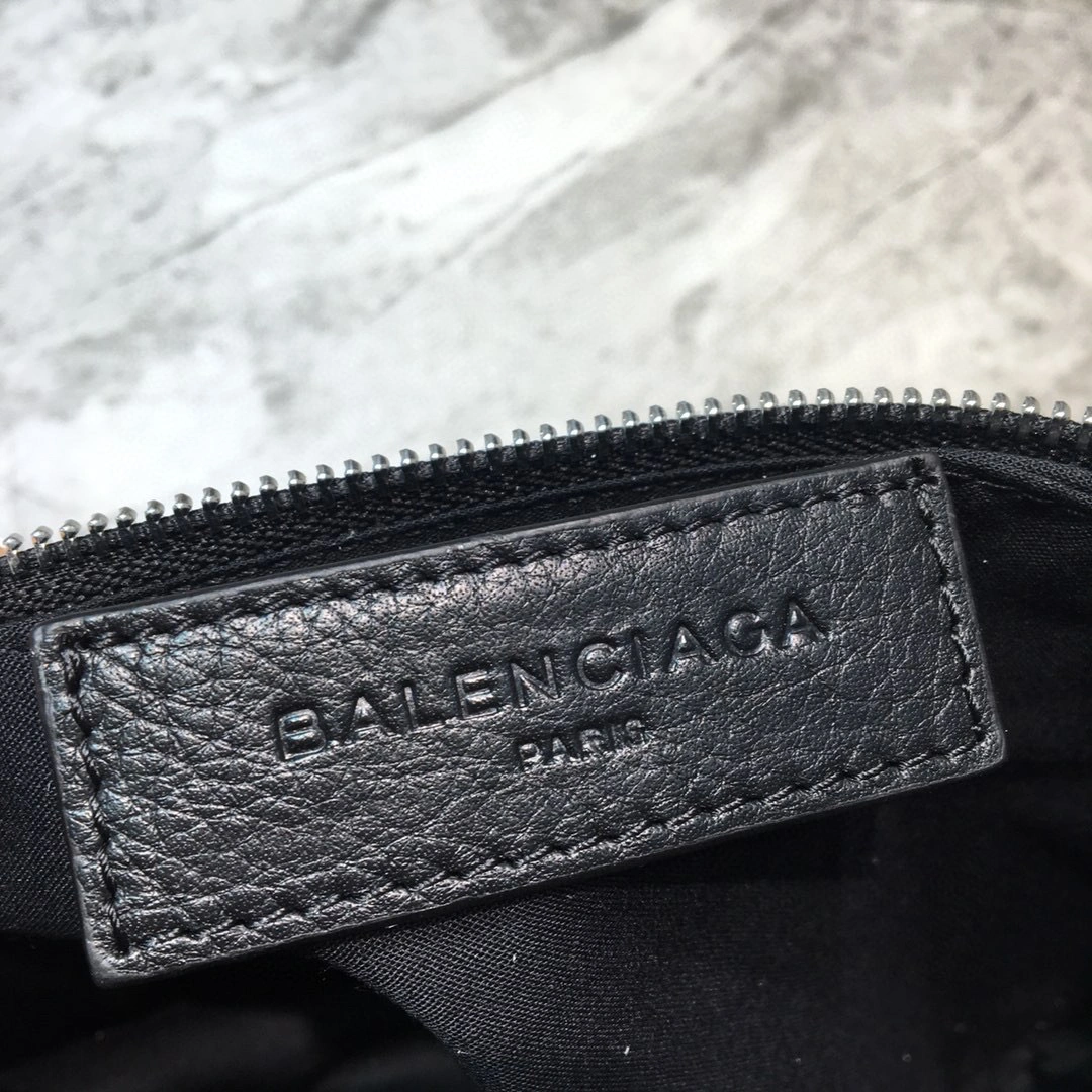 MOMO--Calfskin high quality version item : 202B42K2646-2
