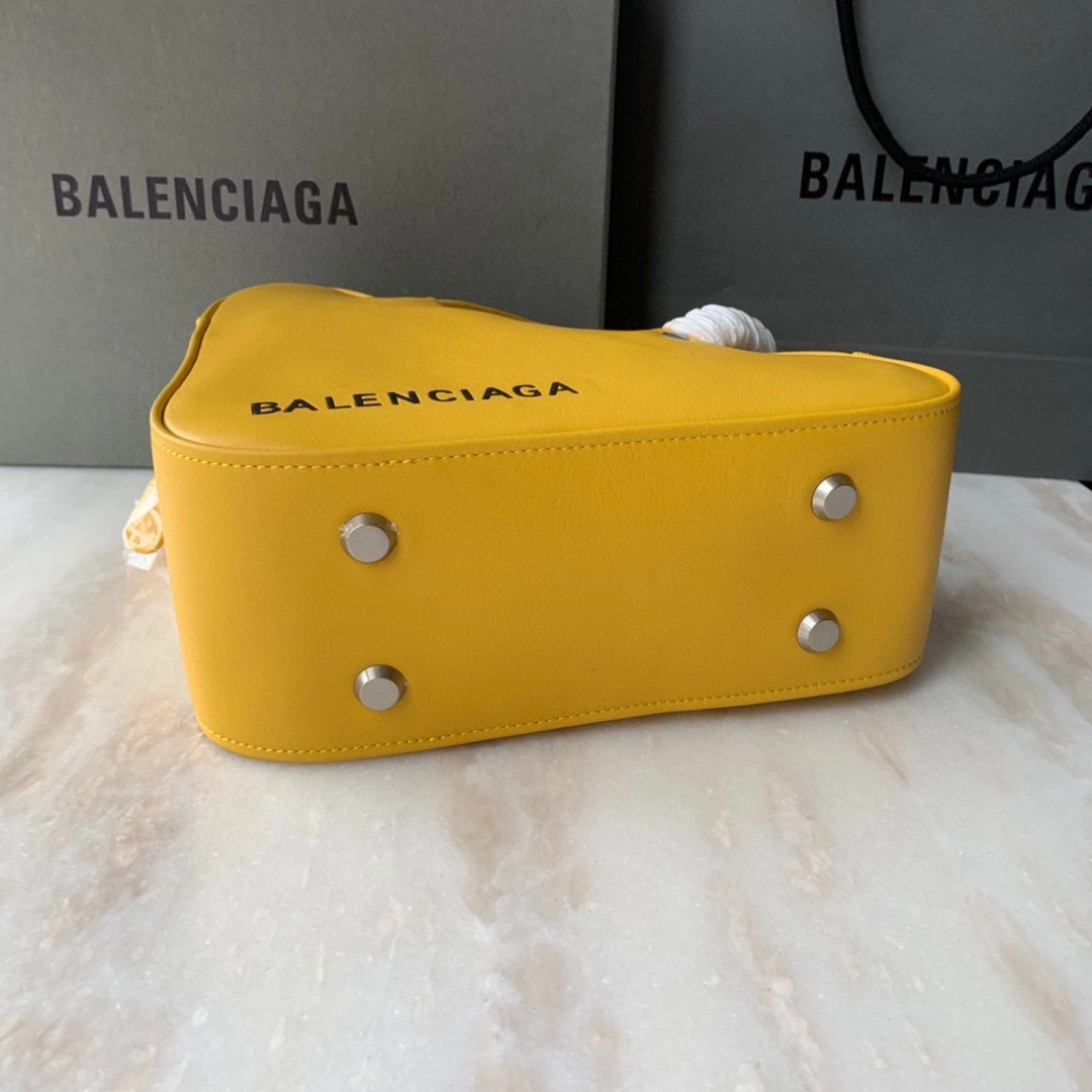 MOMO--Calfskin high quality version item : 202B85K2645-4