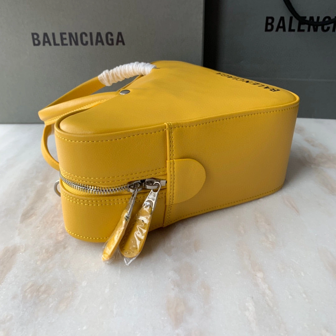MOMO--Calfskin high quality version item : 202B85K2645-4