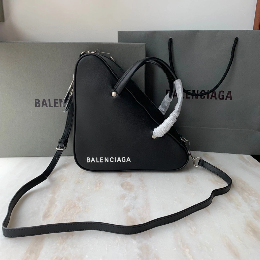 MOMO--Calfskin high quality version item : 202B85K2645-4