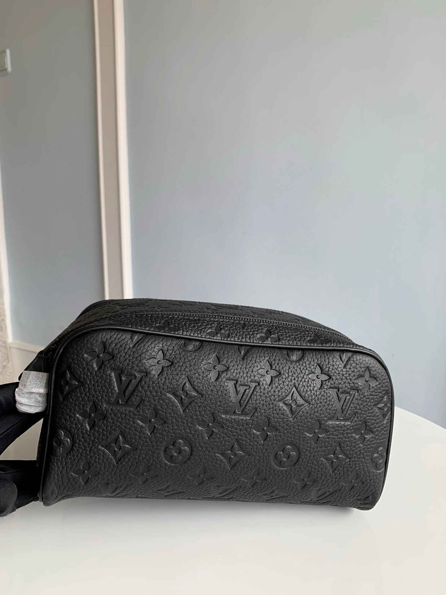 MOMO- Dopp Kit M59478 item : B-B00E6474T