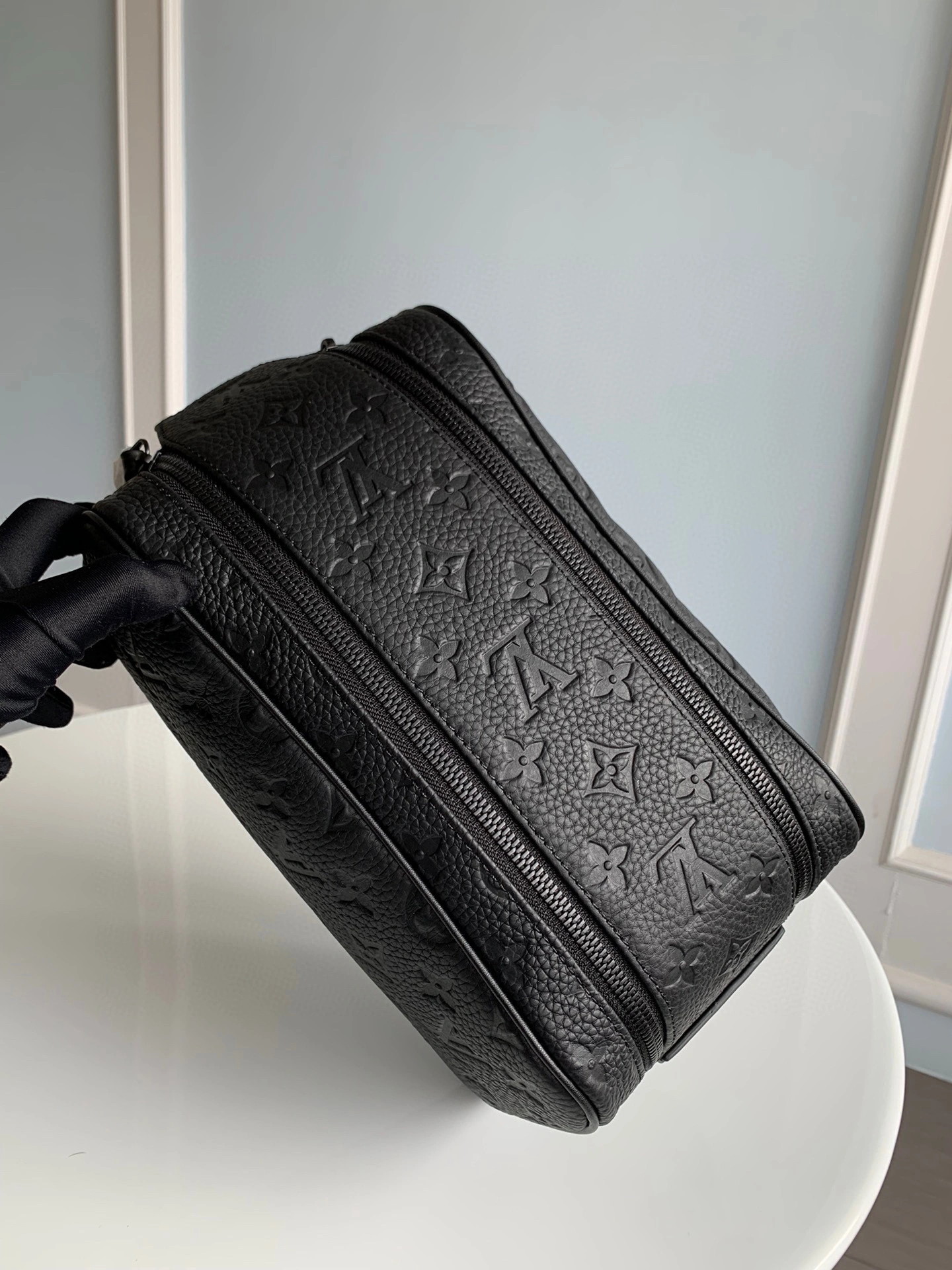 MOMO- Dopp Kit M59478 item : B-B00E6474T