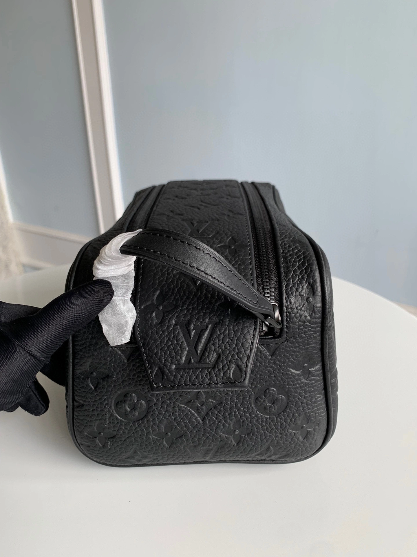 MOMO- Dopp Kit M59478 item : B-B00E6474T