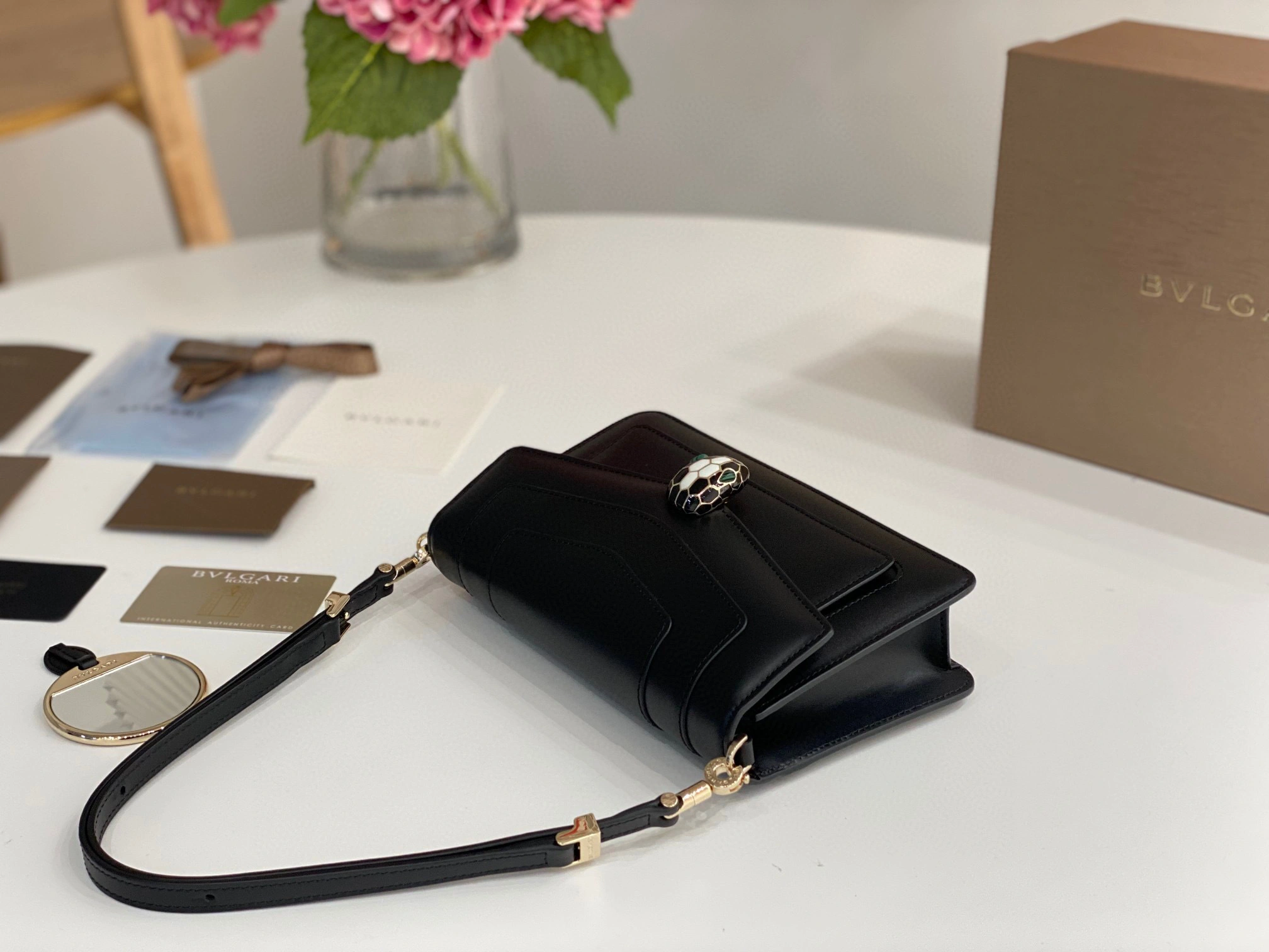 MOMO- EAST-WEST2022 calfskin item：B-B063G1730C