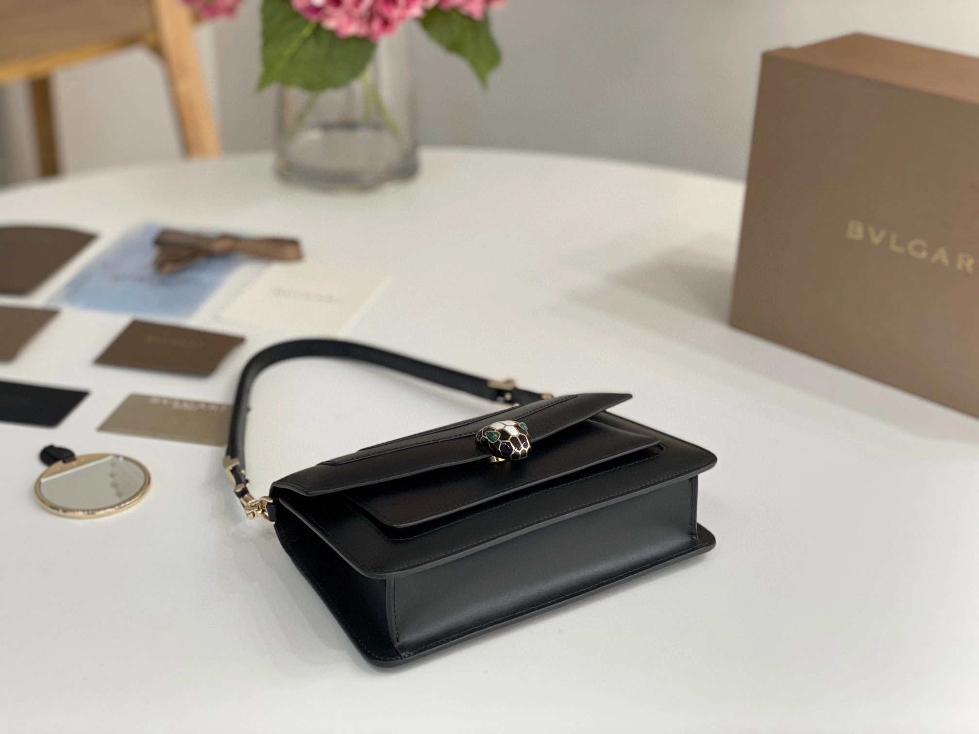 MOMO- EAST-WEST2022 calfskin item：B-B063G1730C
