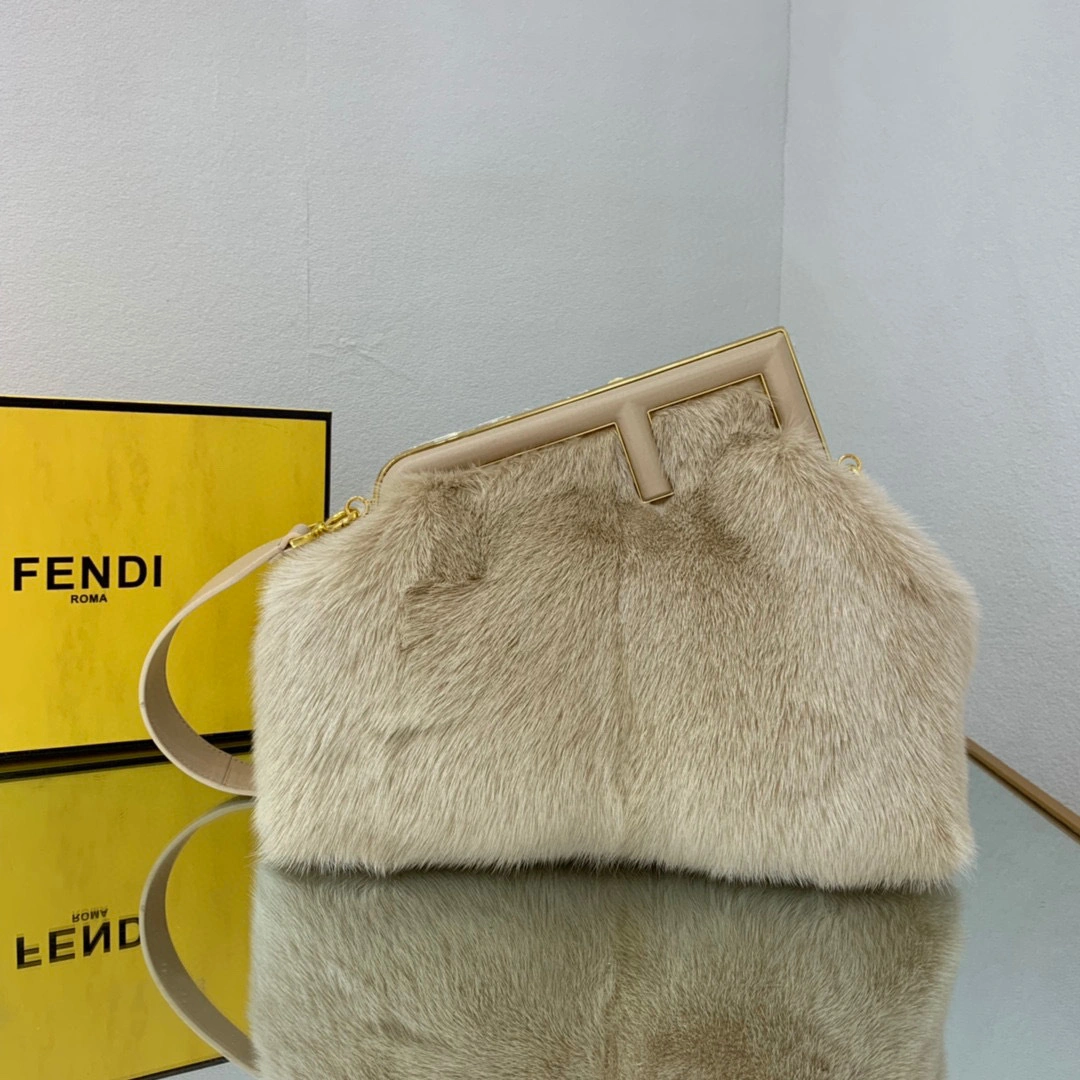 MOMO- First Mink hair item : A-B063K0910T