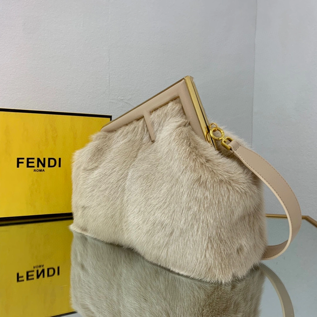 MOMO- First Mink hair item : A-B063K0910T