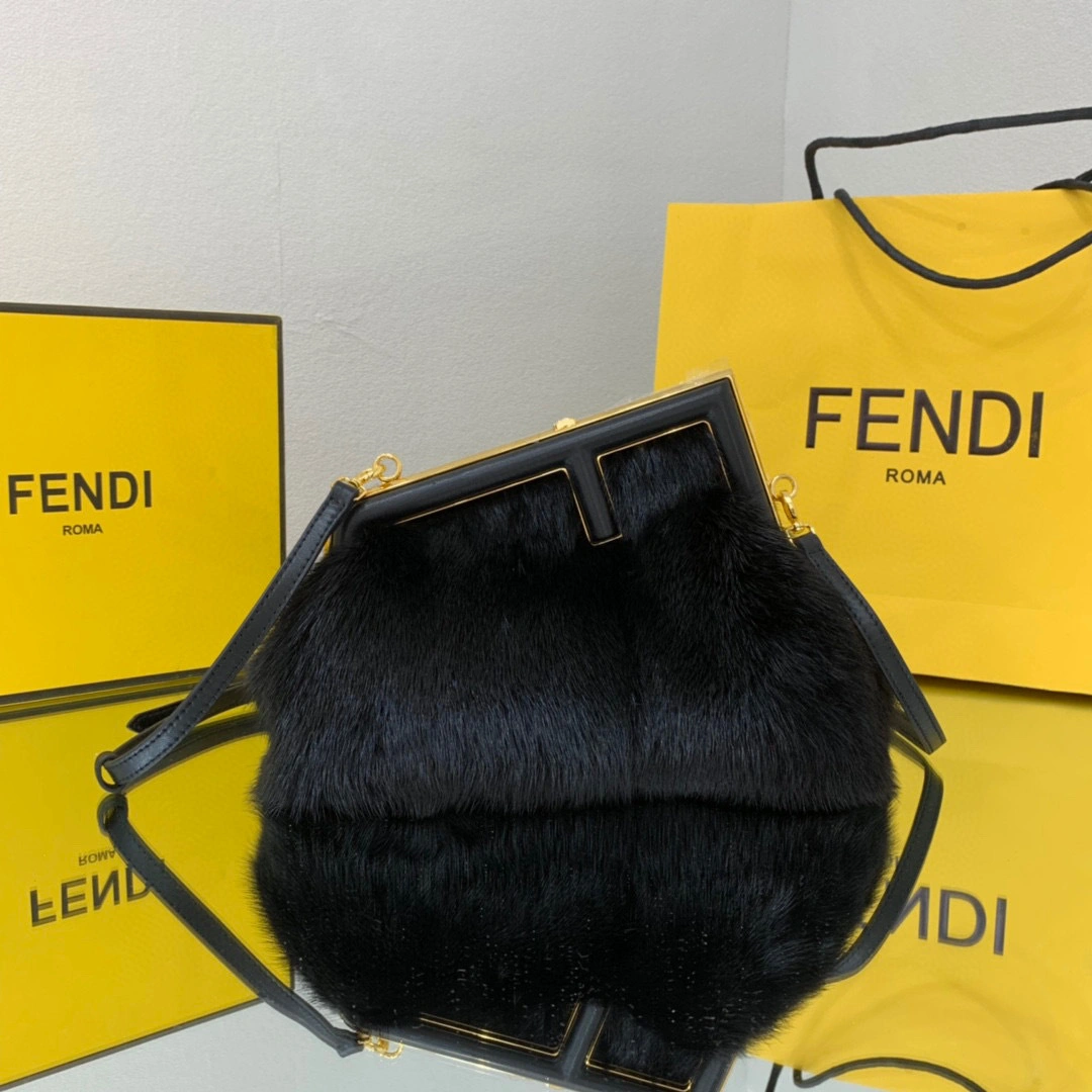 MOMO- First Mink hair item : A-B063K0911T