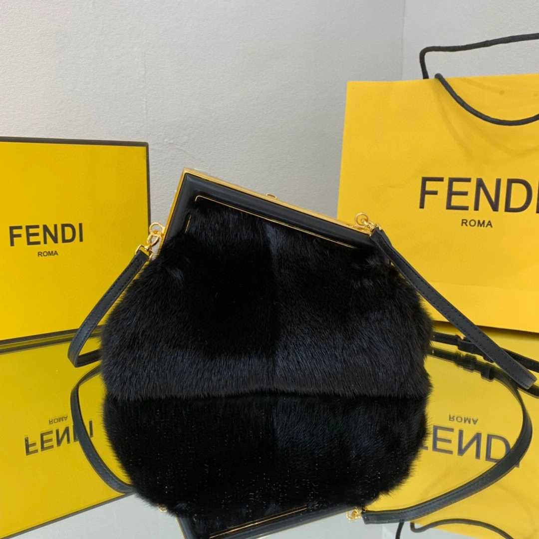 MOMO- First Mink hair item : A-B063K0911T