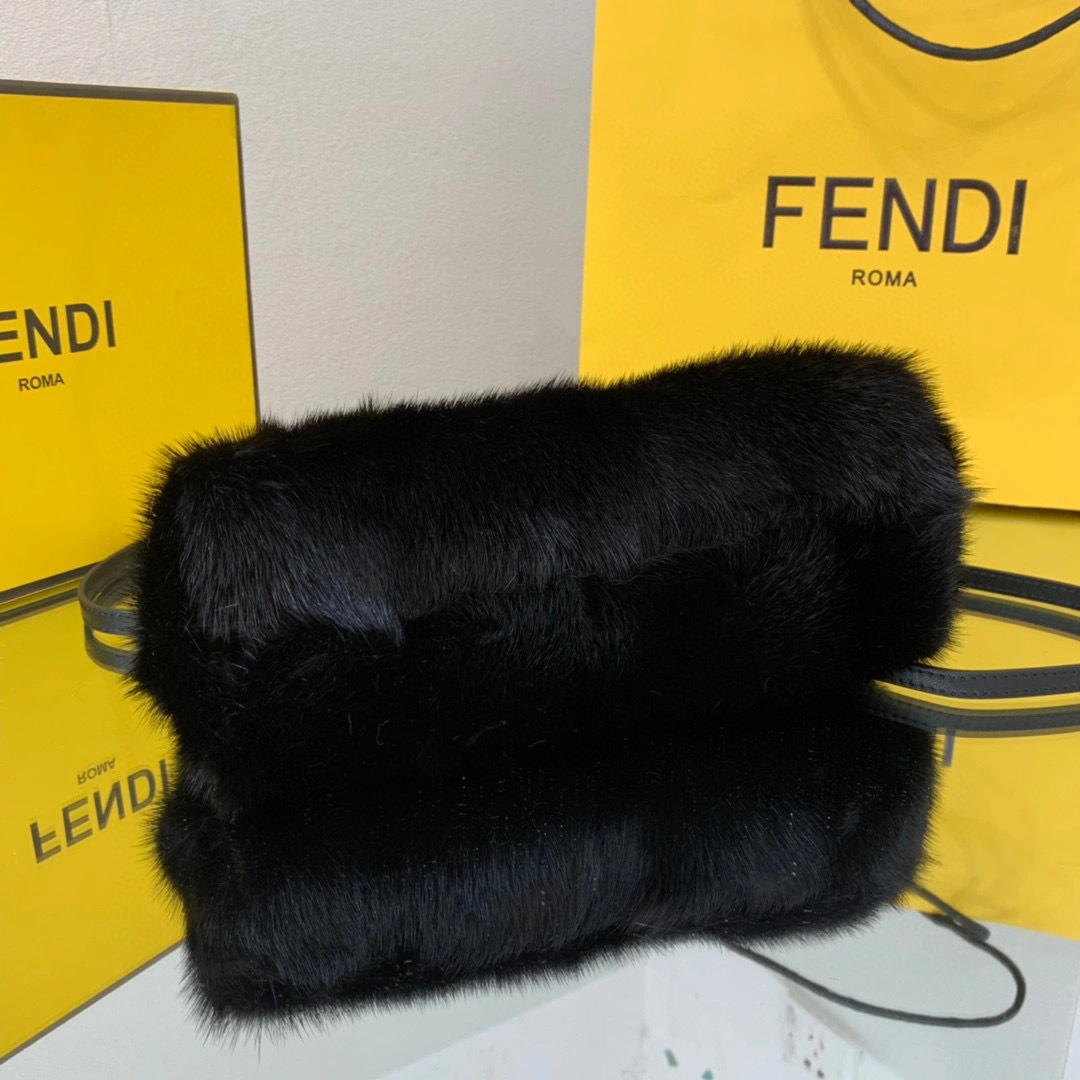 MOMO- First Mink hair item : A-B063K0911T
