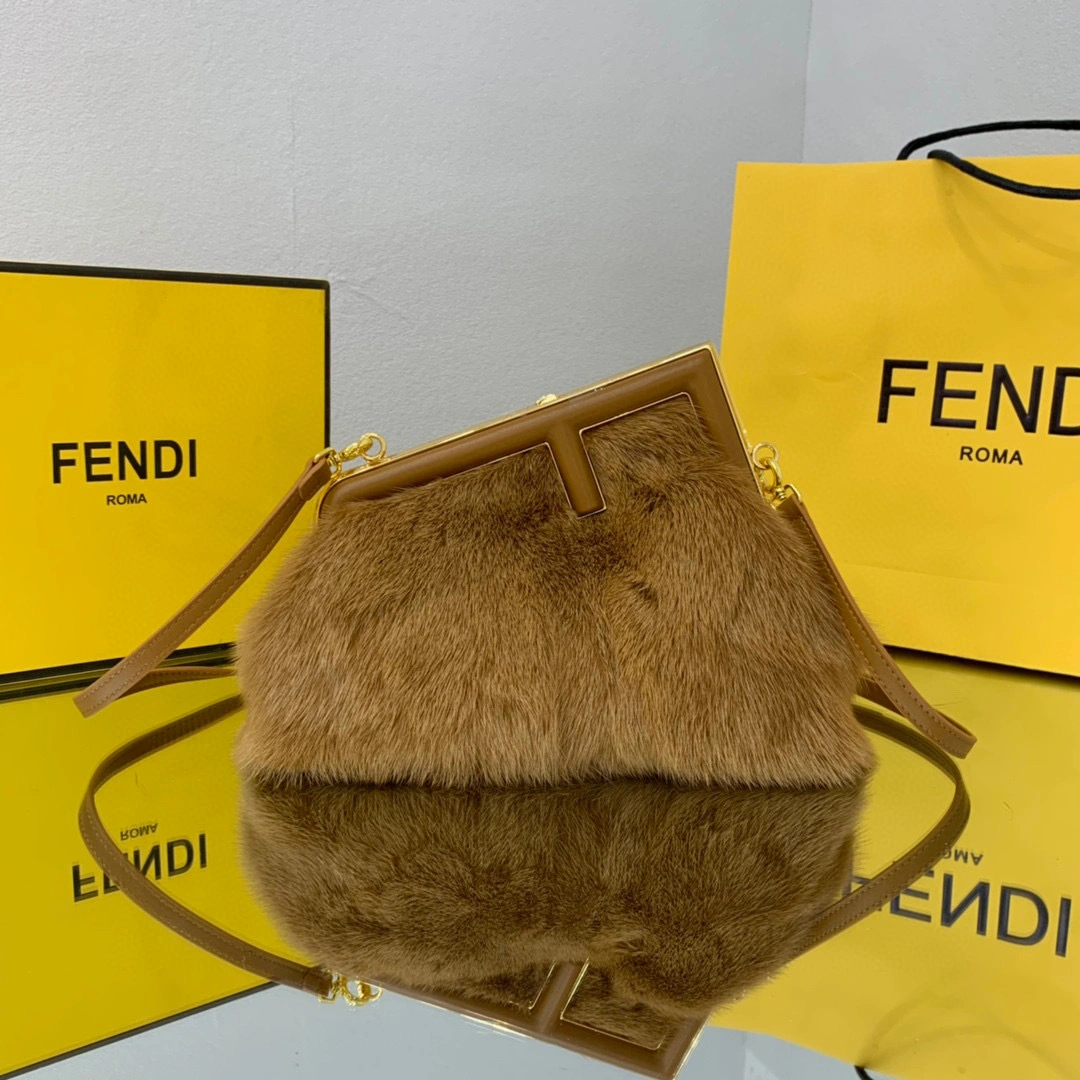 MOMO- First Mink hair item : A-B063K0912T