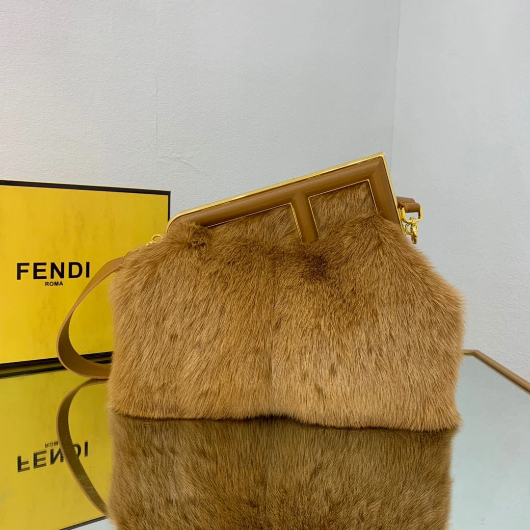 MOMO- First Mink hair item : A-B063K0912T