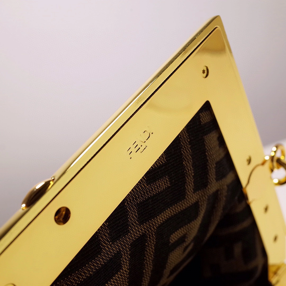 MOMO- First item : A-B063K0902T