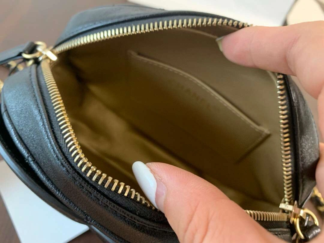 *MOMO--Goatskin item : 321B95D1709