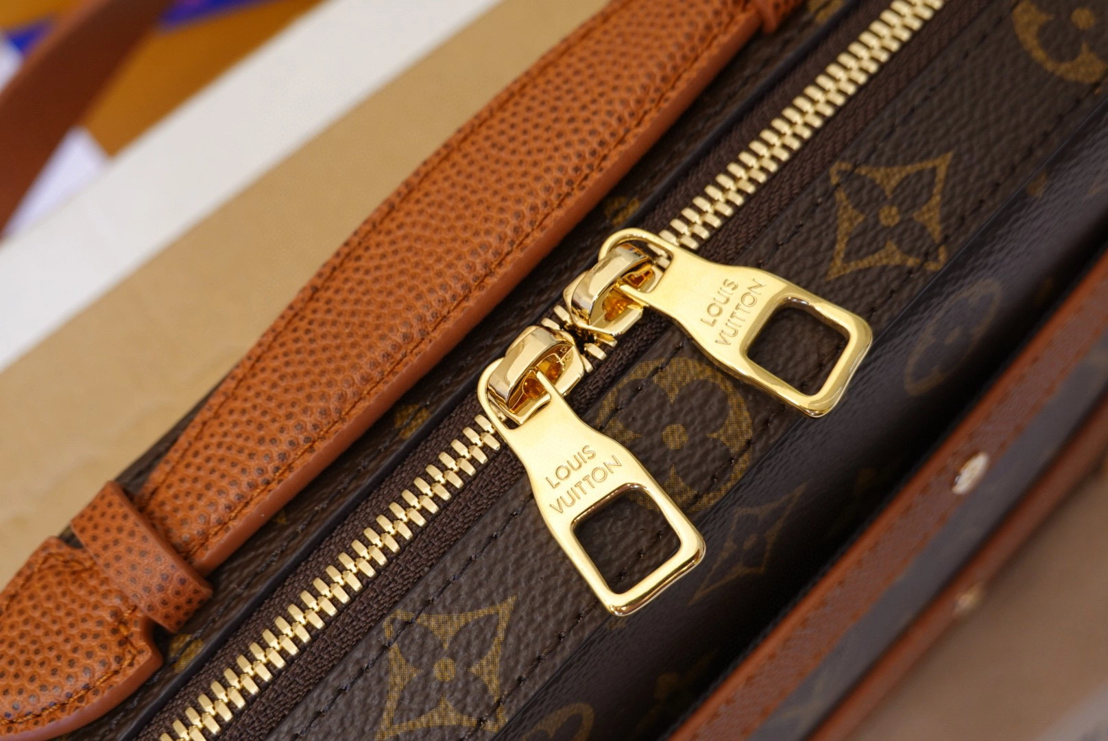 MOMO- Handle Trunk M45785 item：B-B598E1729C
