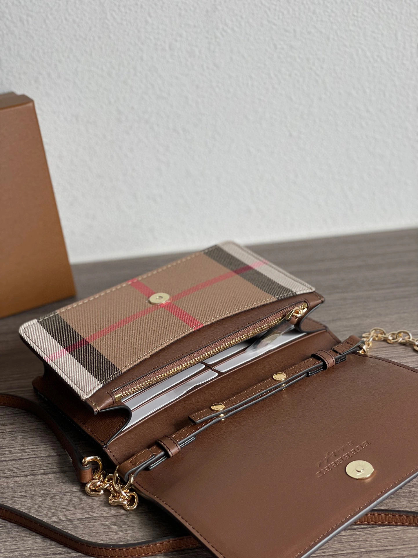&MOMO- House item : A-B278L0219