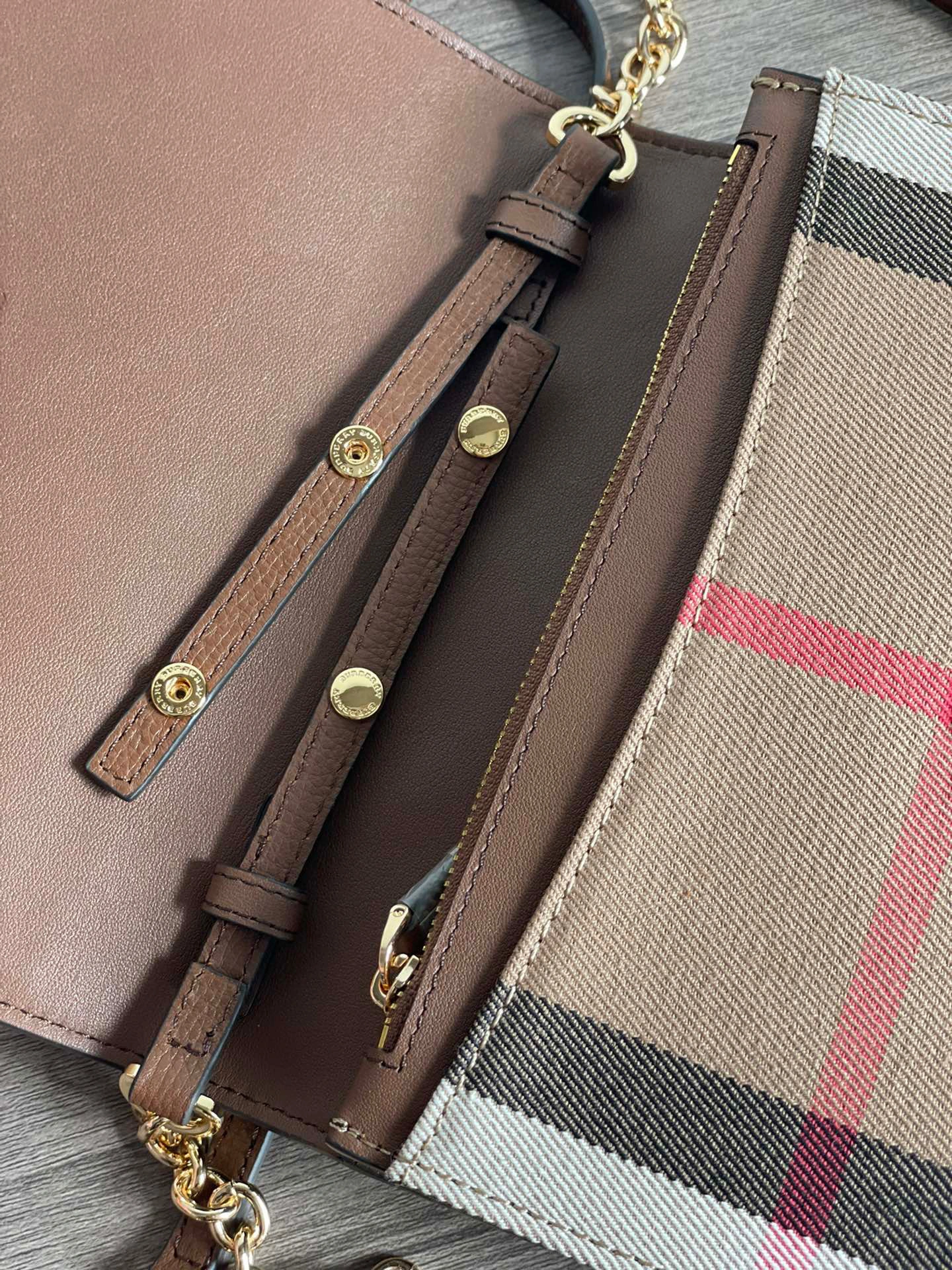 &MOMO- House item : A-B278L0219