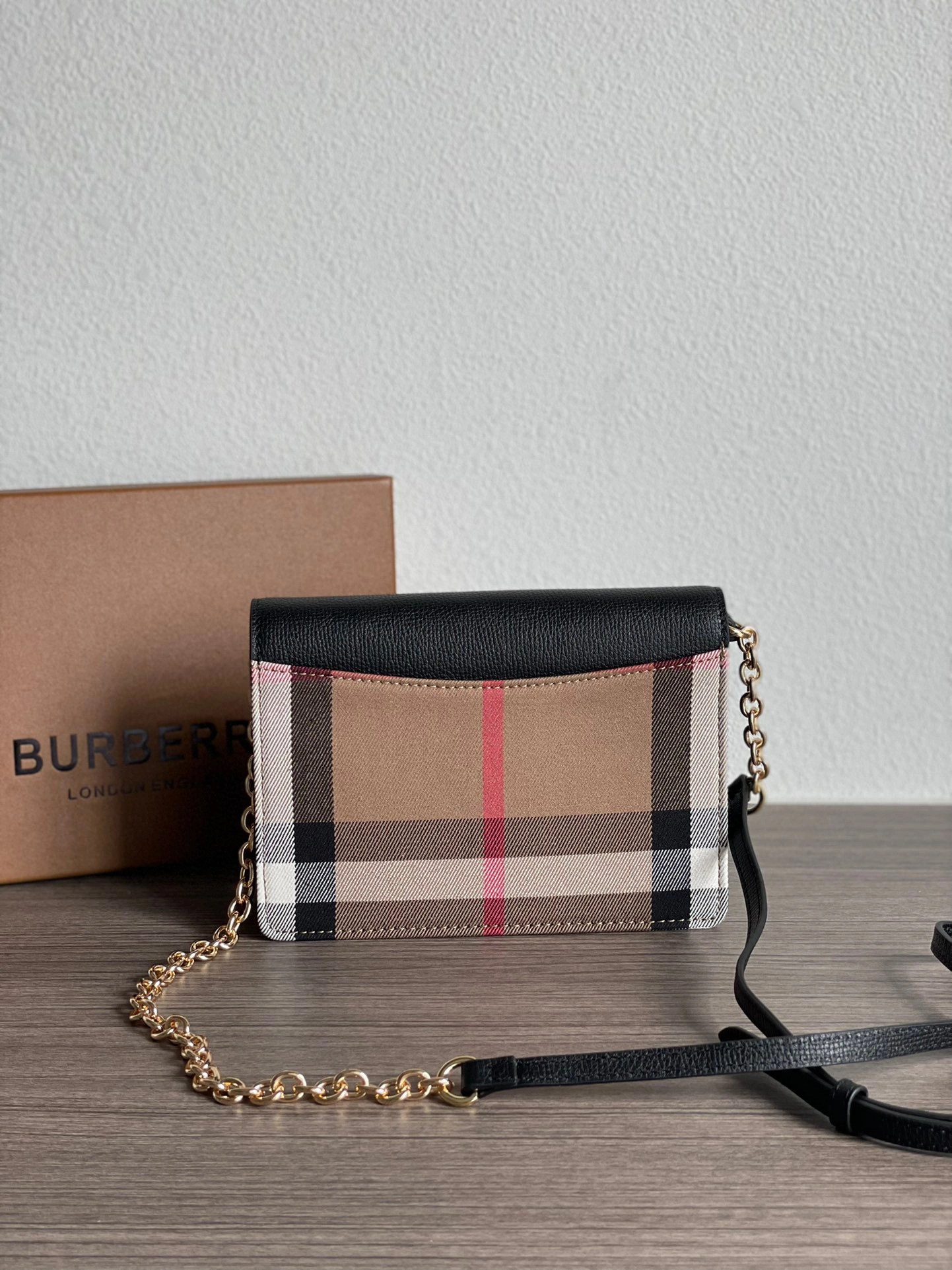 MOMO- House item : A-B278L0220