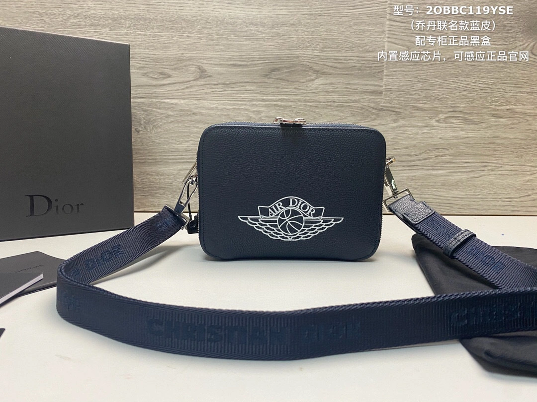 MOMO- JORDAN 2CABC120YMJ item:A-B063L2518