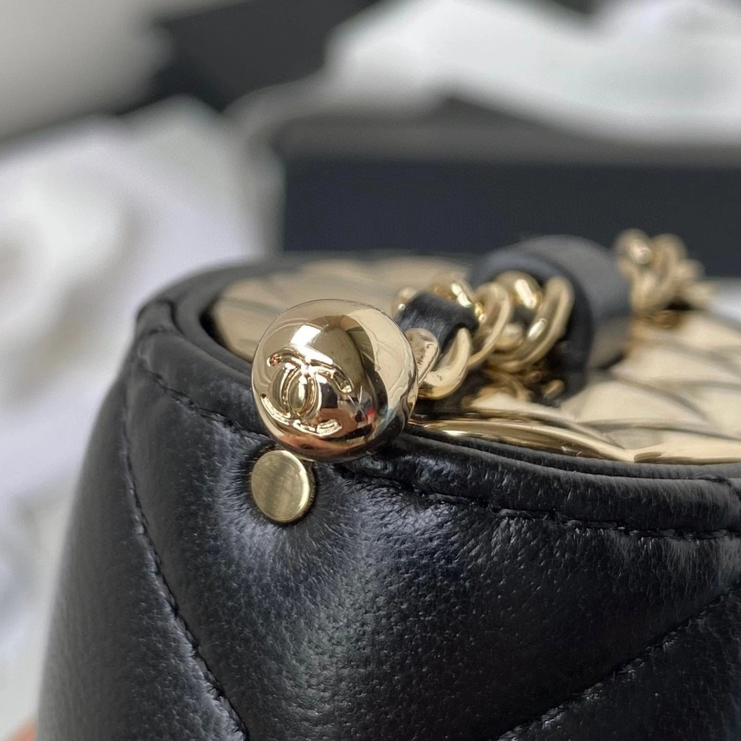 MOMO- Lambskin item : B-B307M1807