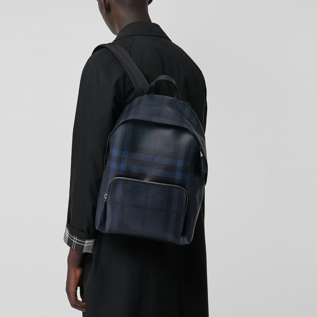 &MOMO- London item : A-B278L0144