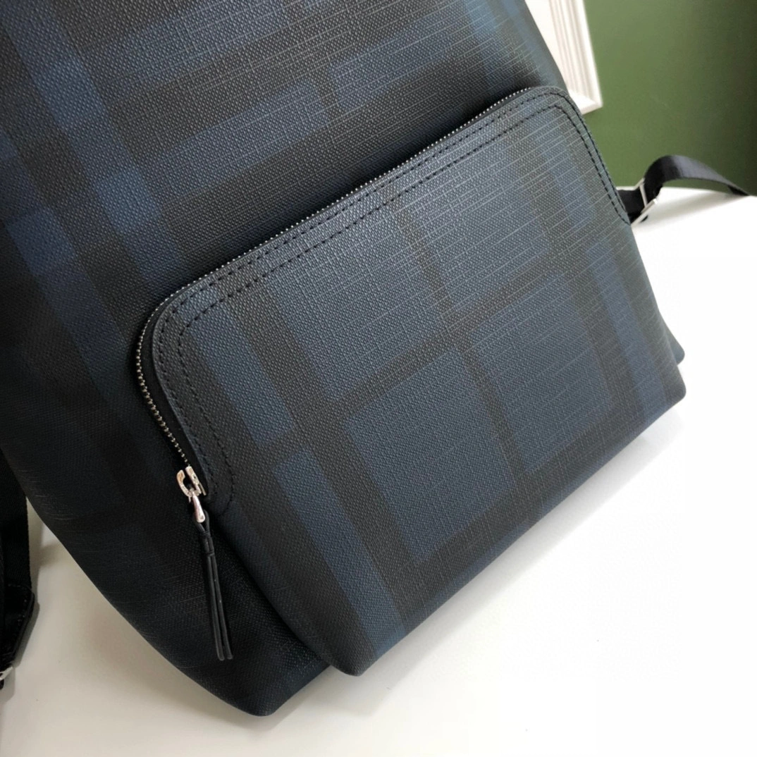 &MOMO- London item : A-B278L0144