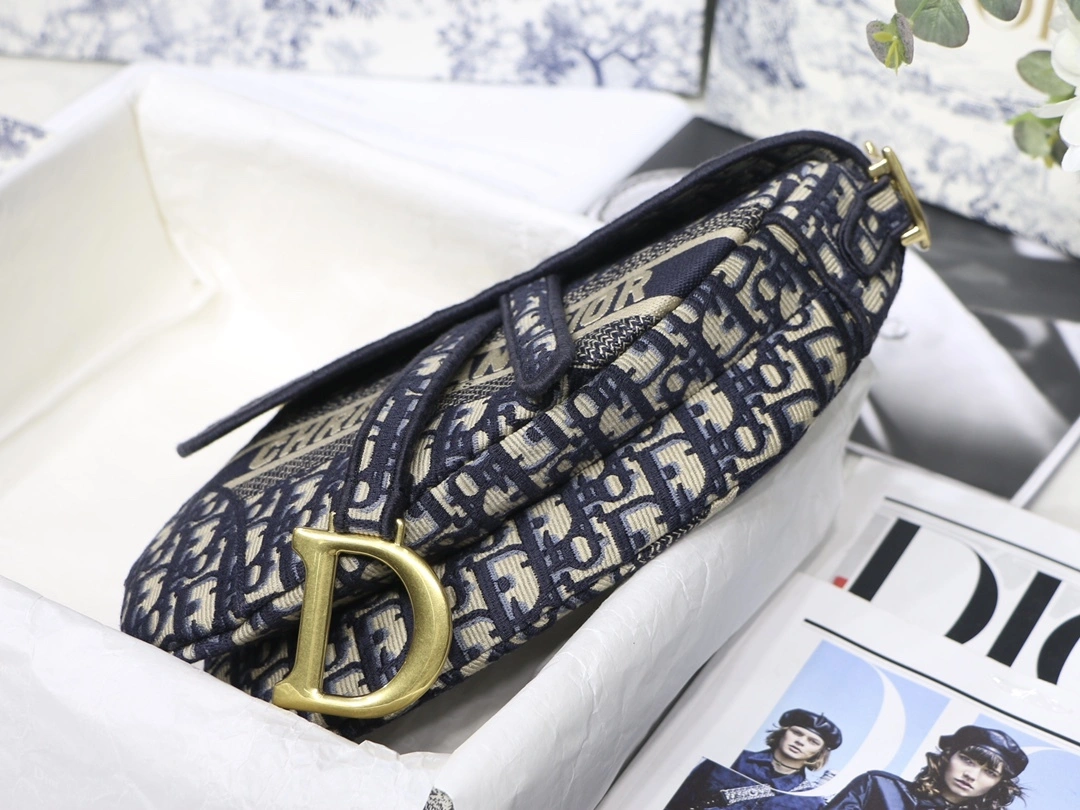 MOMO--M0446CRIW_M928 M0446CRIW-M928 item：C-B063H1734R