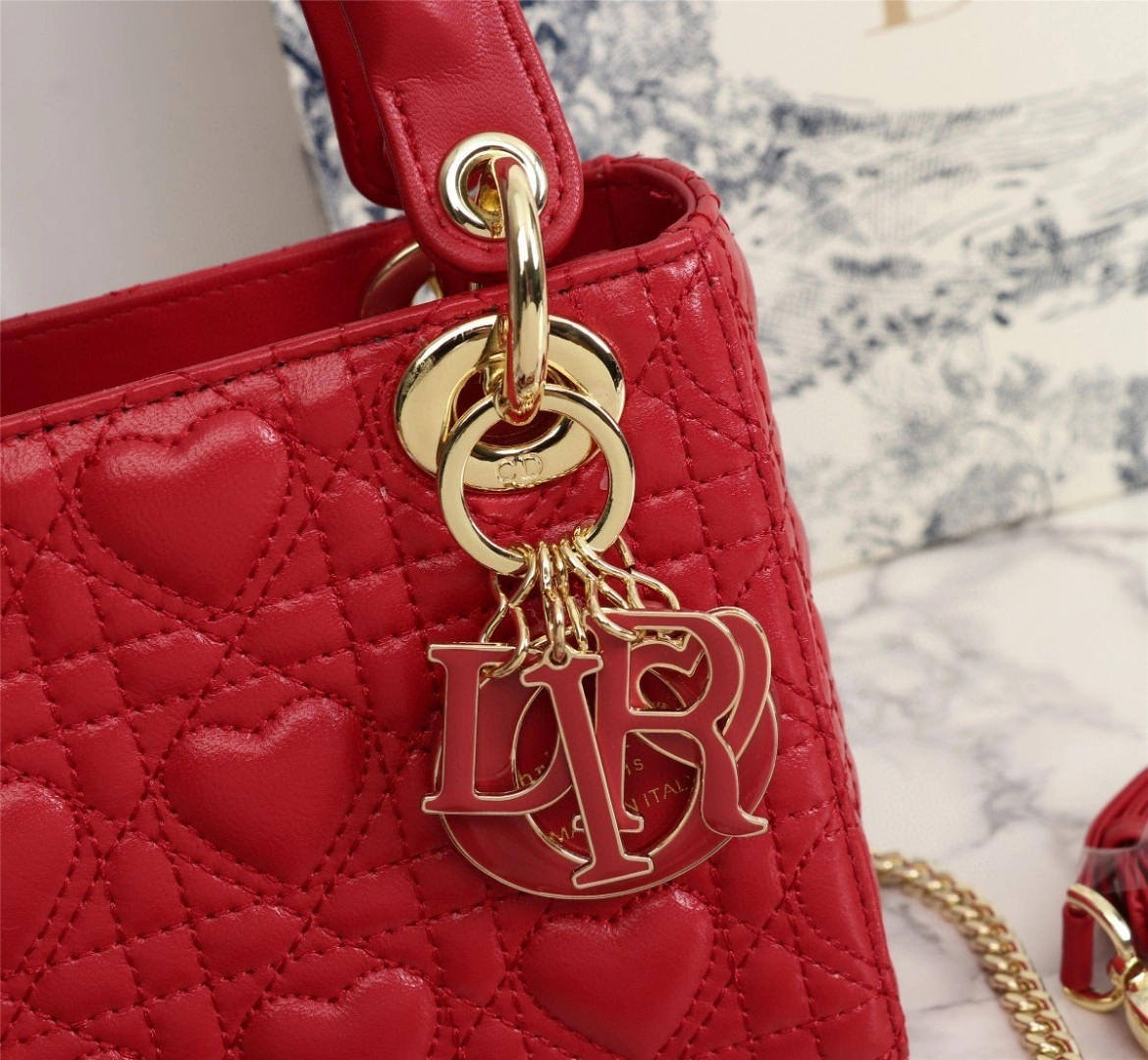MOMO- M0505ONGH sheephide item : B-B00M1339