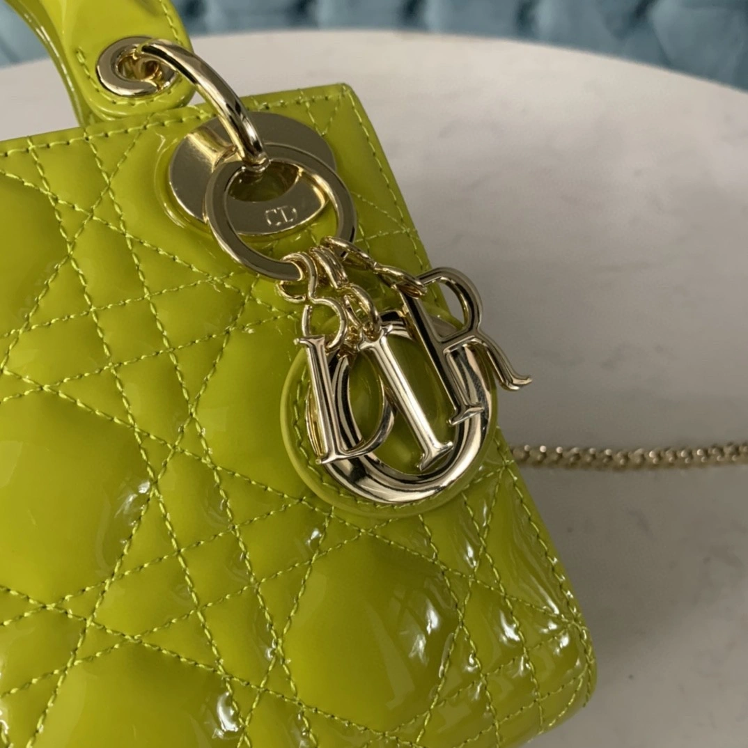 MOMO- M0505OWCB sheephide Lady item : B-B00M1337