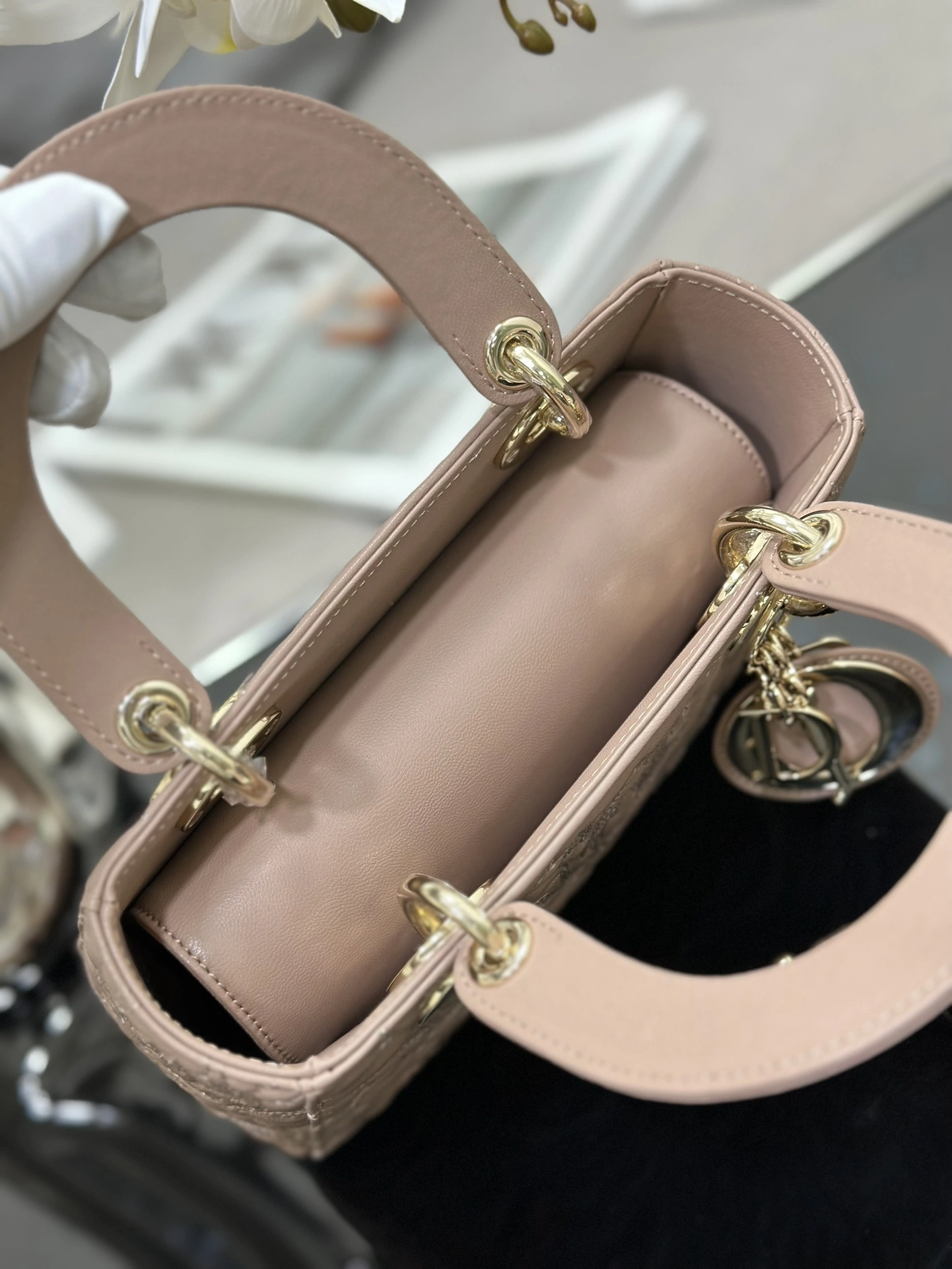 MOMO- M0538OOTB-M80P Lady Ornamental item:C-B063L0952R