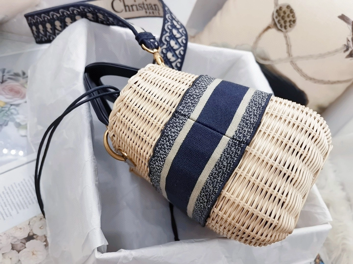 MOMO- M0565 Wicker item : B-B070B1002