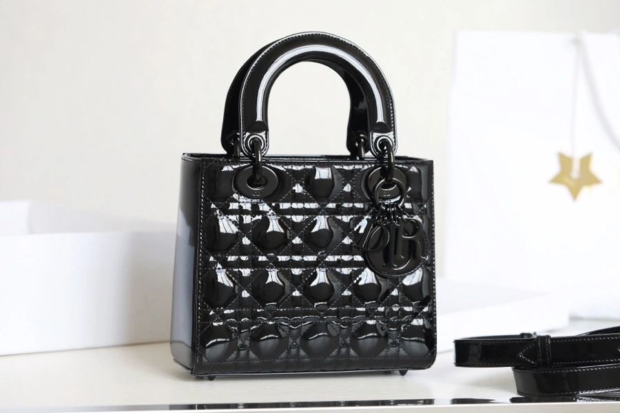 MOMO- M0565NWDD DR-091 Lady cowhide item : B-B00M1338
