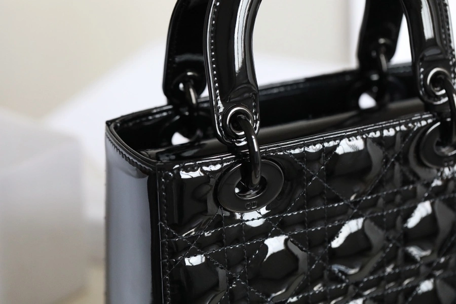 MOMO- M0565NWDD DR-091 Lady cowhide item : B-B00M1338