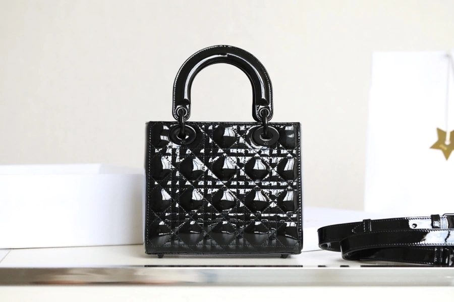 MOMO- M0565NWDD DR-091 Lady cowhide item : B-B00M1338
