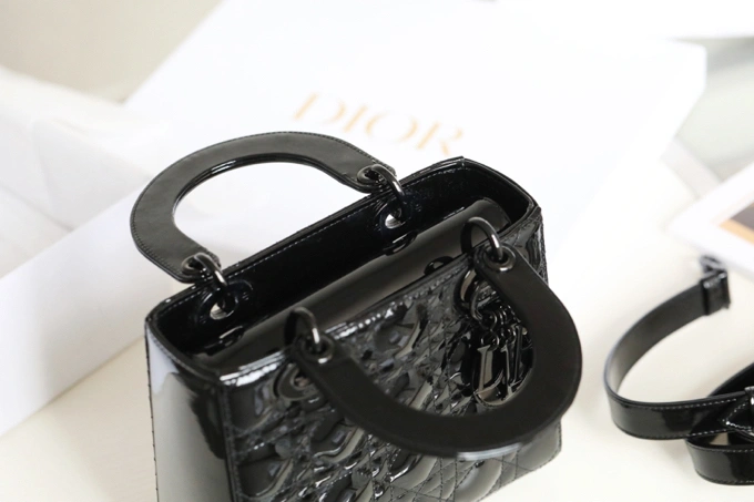 MOMO- M0565NWDD DR-091 Lady cowhide item : B-B00M1338
