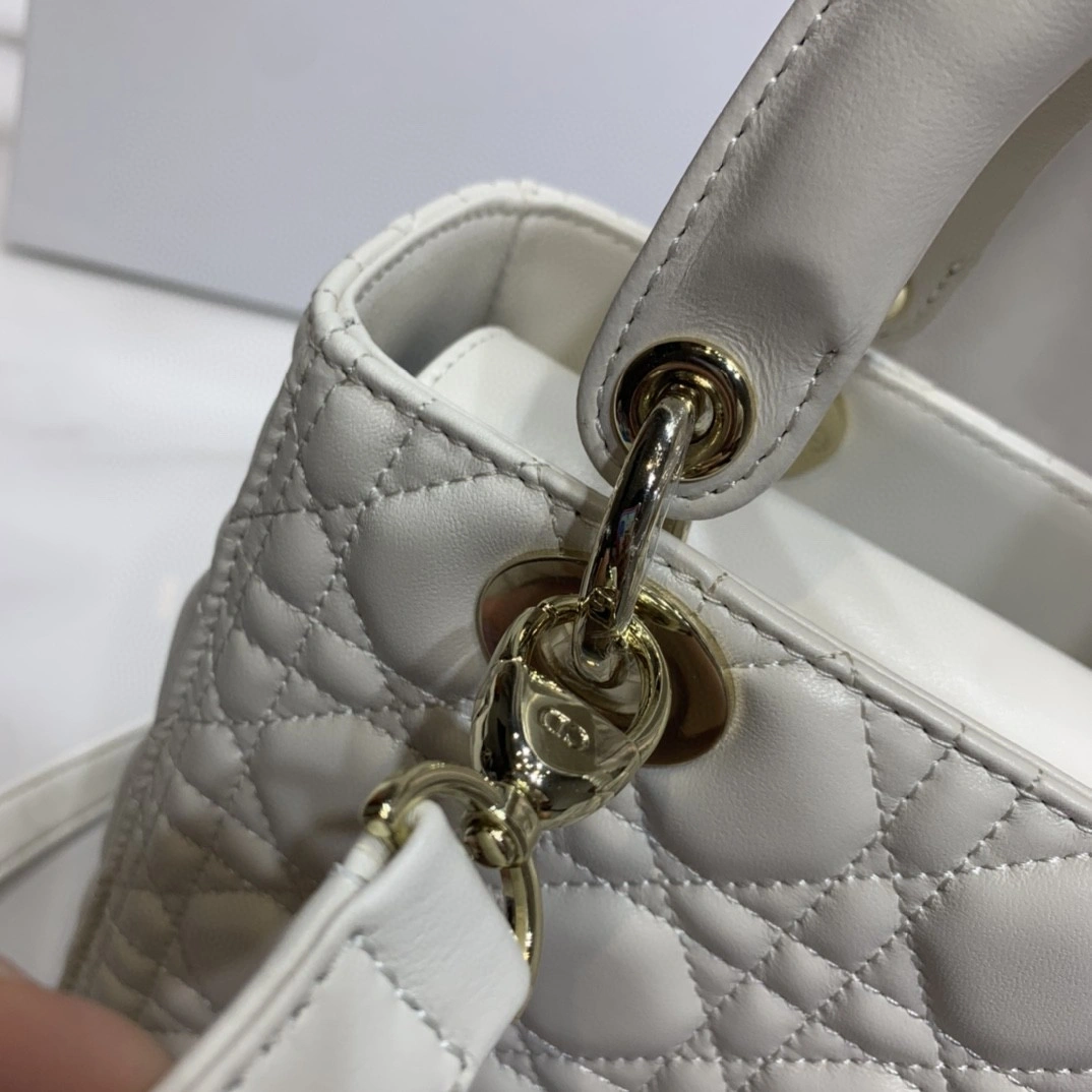 MOMO- M0565ONGE My Lady sheephide item : B-B00M1321
