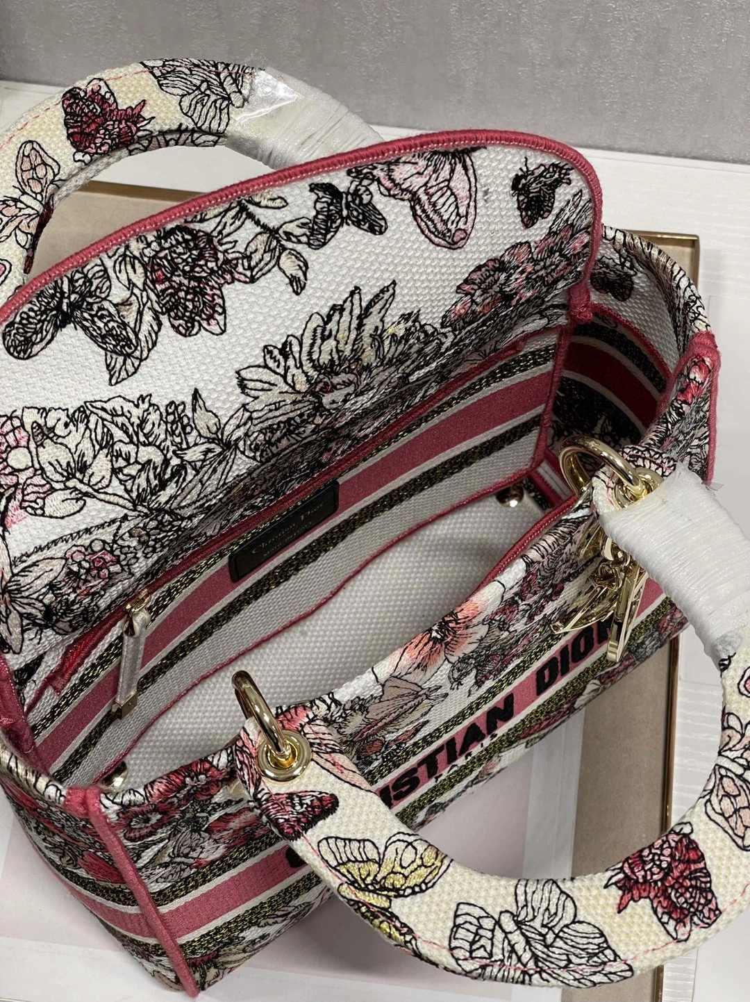 MOMO- M0565ORHQ Lᴀᴅʏ item : B-B563M1334