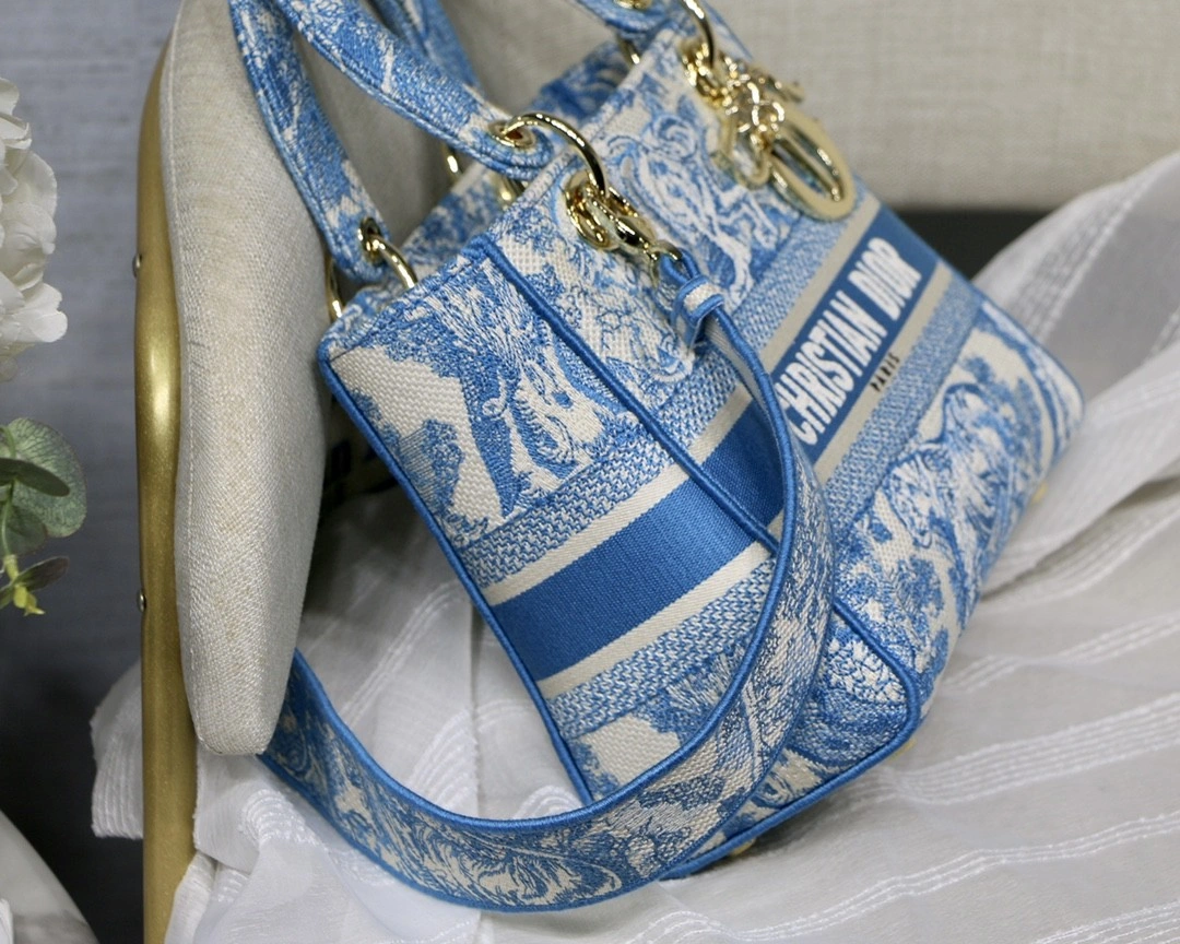 MOMO- M0565OTDT item : B-B221M1331