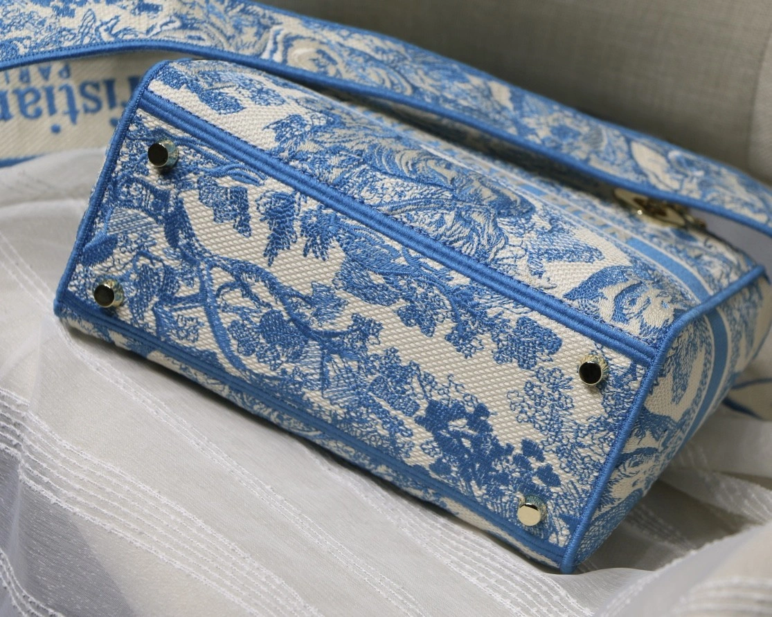MOMO- M0565OTDT item : B-B221M1331
