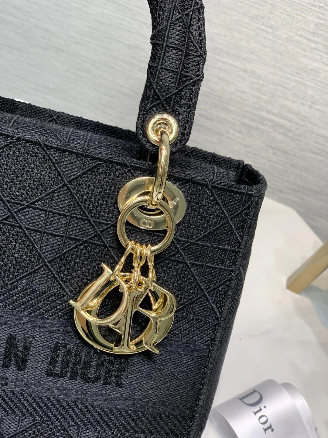 MOMO- M0566OREY D-lite item : B-B00M1312
