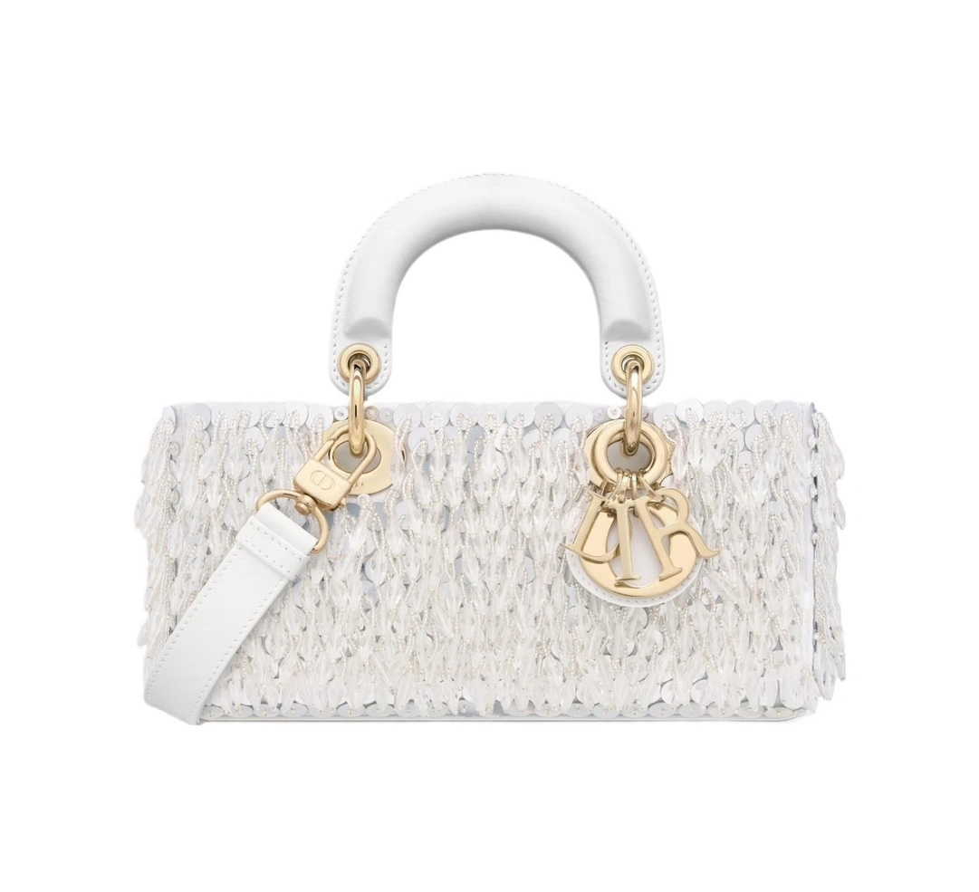 MOMO- M0613OICU-M933 item:D-B000A0470