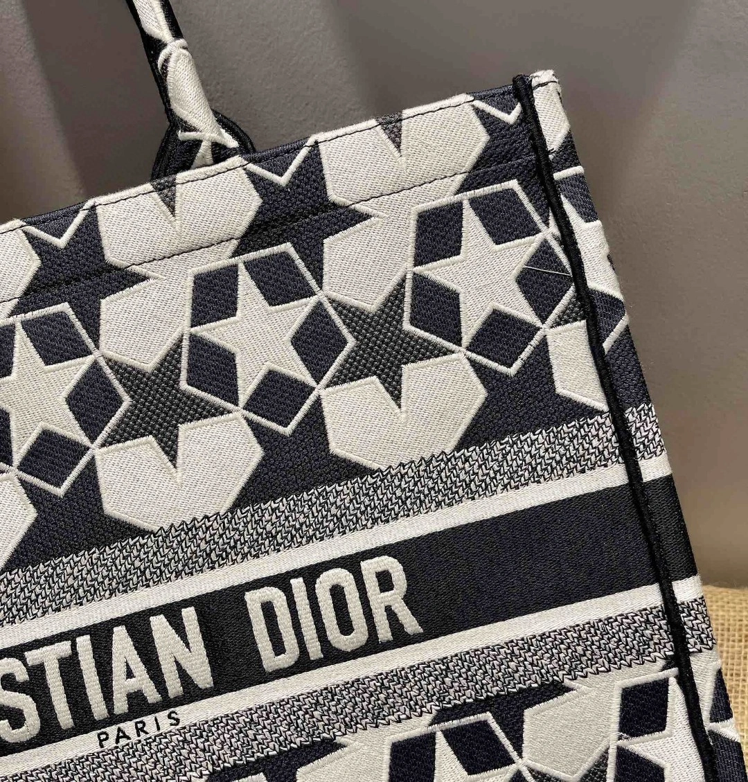 MOMO- M1286 Book Tote item : B-B050B1001