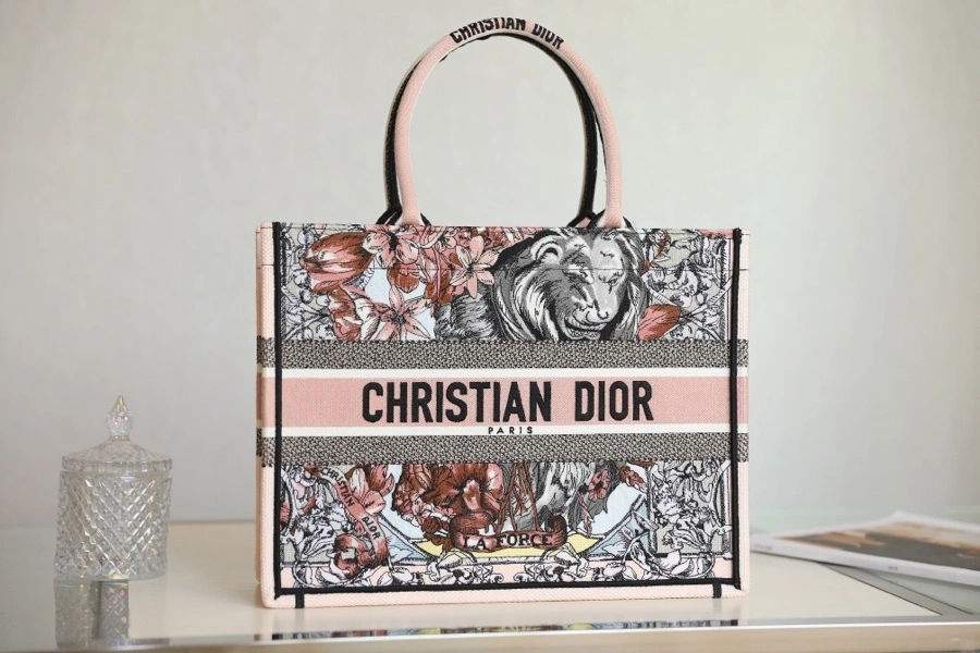 MOMO- M1286ZFOR Book Tote item : B-B00M1129