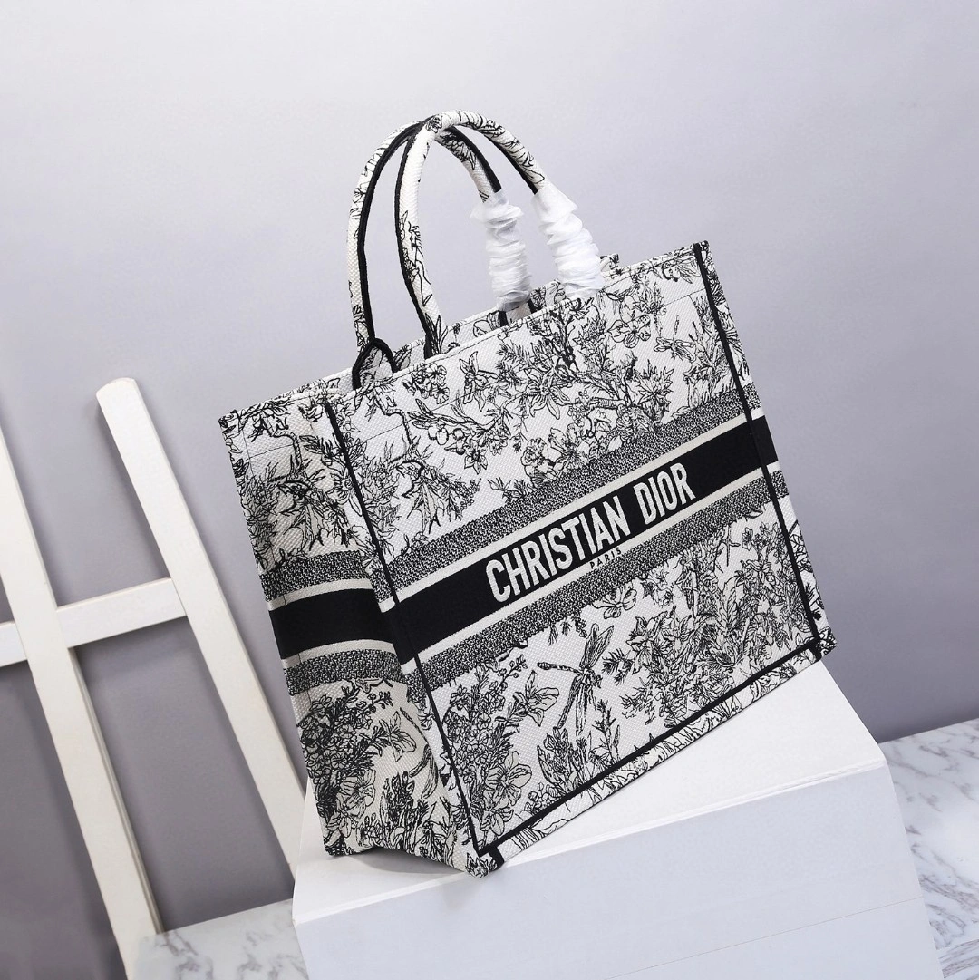 &MOMO- M1286ZTQW Book Tote item : B-B00M1110