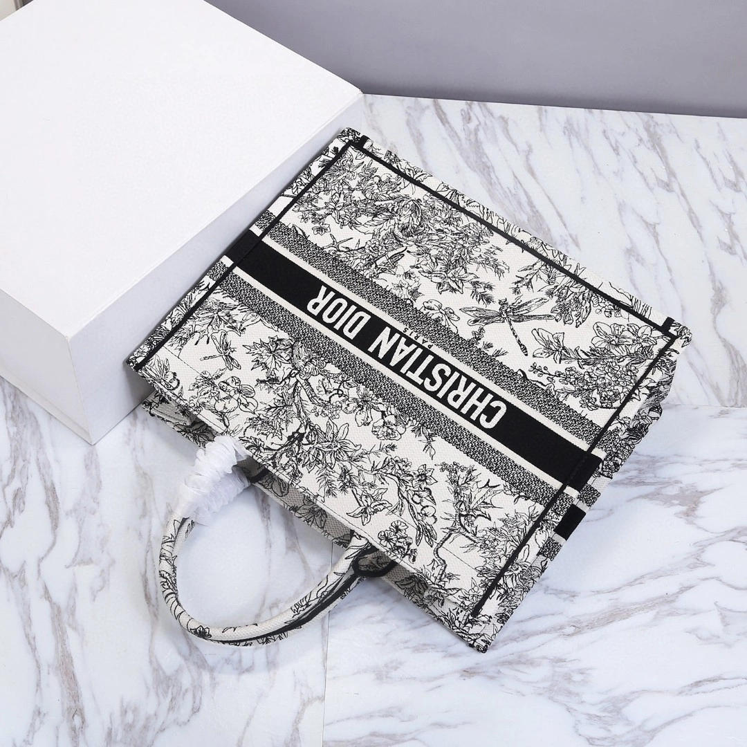 &MOMO- M1286ZTQW Book Tote item : B-B00M1110